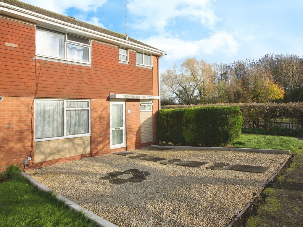 3 bed semidetached house for sale in Grasmere Close, Brownsover, Rugby