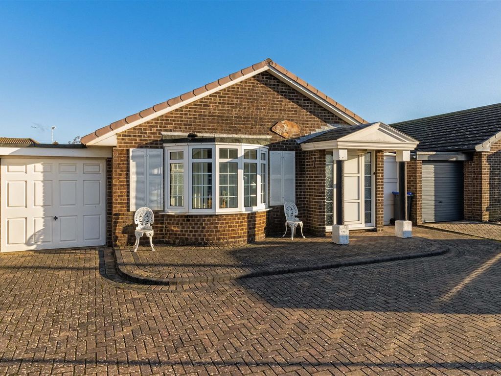 2 bed detached bungalow for sale in Finches Close, Lancing BN15 Zoopla