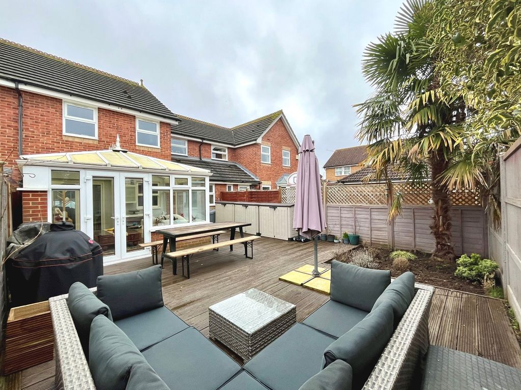 3 bed terraced house for sale in Hillier Place, Chessington, Surrey