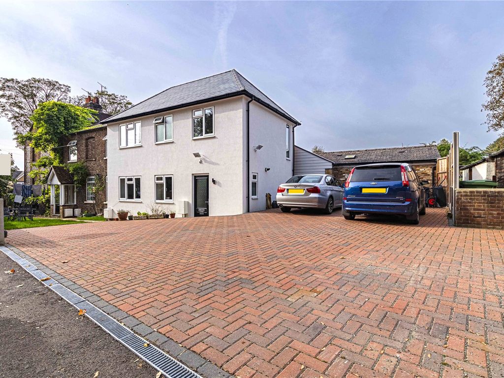 2 bed semidetached house for sale in Bunkers Lane, Nash Mills, Hemel
