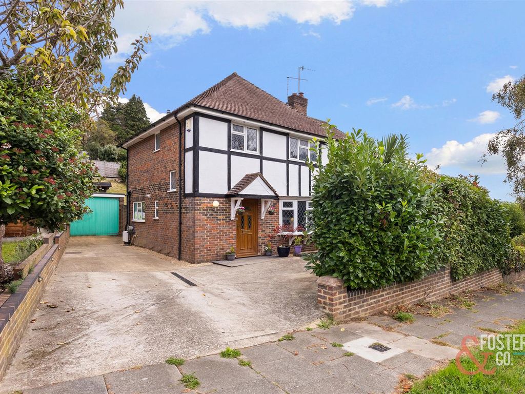 3 bed semidetached house for sale in Valley Drive, Brighton BN1, £