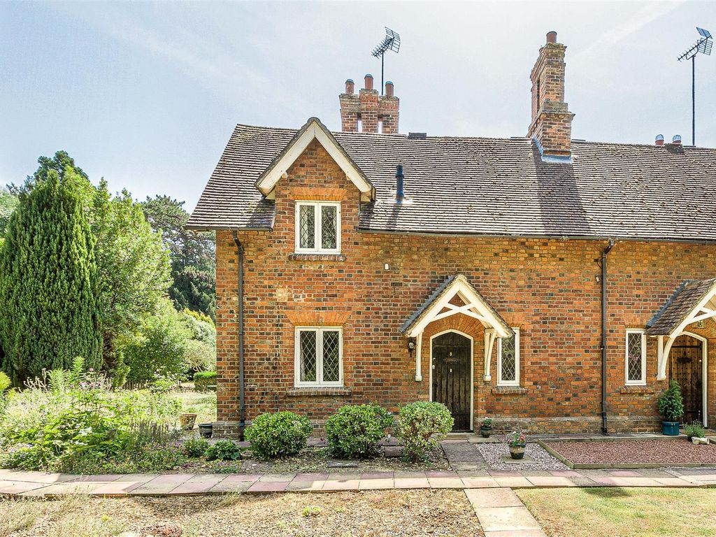 2 bed terraced house for sale in Doddington Road, Wellingborough NN8