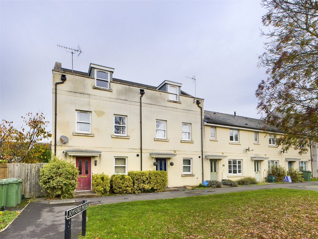 Joyford Passage, Cheltenham, Gloucestershire GL52  