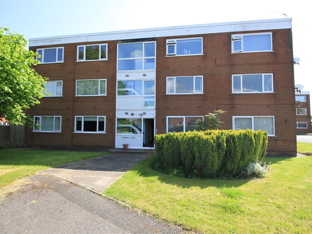 2 bed flat to rent in Margaret Road, Denton, Manchester M34 Zoopla