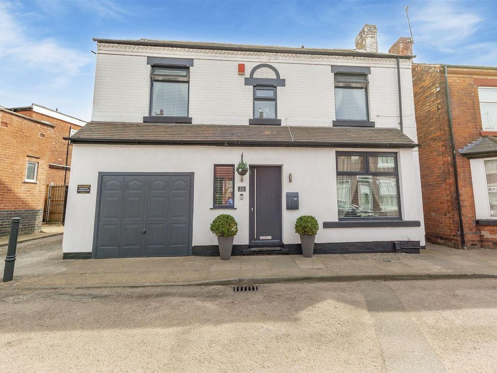 4 bed detached house for sale in West End Street, Stapleford