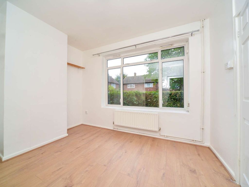 1 bed flat to rent in Dursley Road, Greenwich, London SE3, £1,300 pcm