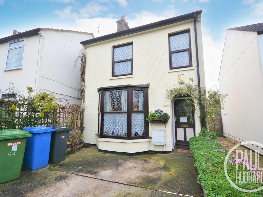 3 bed cottage for sale in Commodore Road, Oulton Broad NR32, £230,000