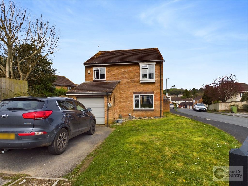 4 bed detached house for sale in Burnley Close, Newton Abbot TQ12, £