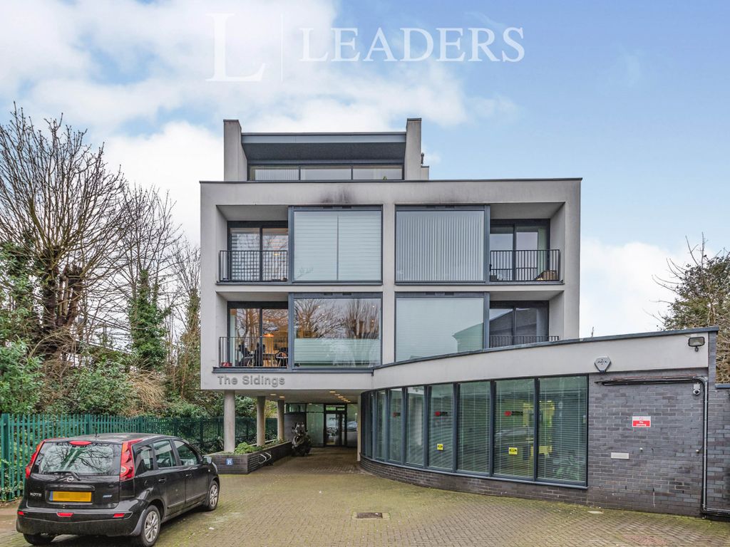 1 bed flat to rent in Station Road, Kingston Upon Thames KT1, £1,675