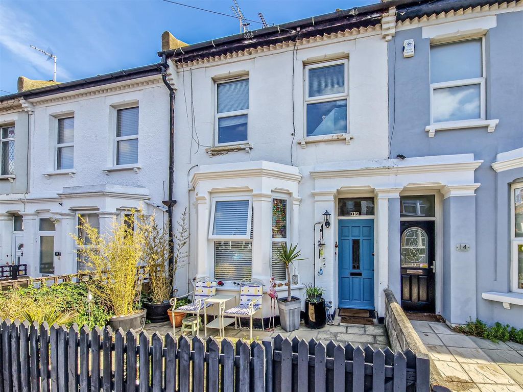 1 bed flat for sale in Shakespeare Drive, WestcliffOnSea SS0 Zoopla