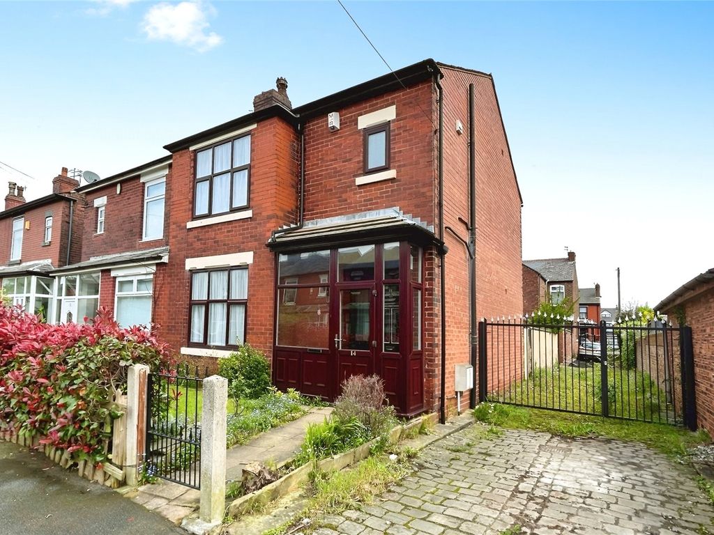 3 bed semidetached house for sale in Longmead Road, Salford, Greater