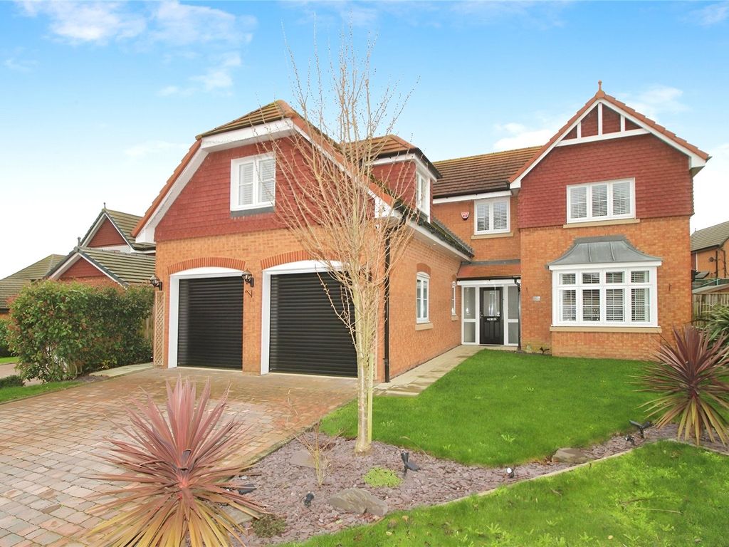 5 bed detached house for sale in Parker Avenue, Eastchurch, Sheerness