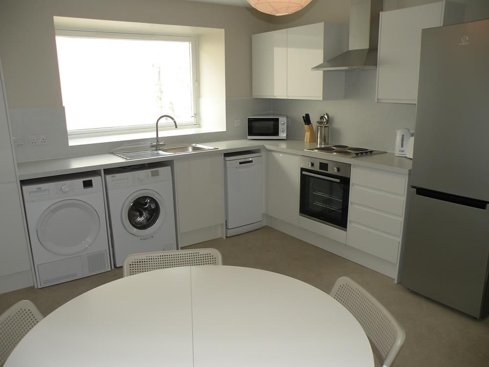 2 bed flat to rent in Union Grove Court, Top Floor Flat AB10 Zoopla