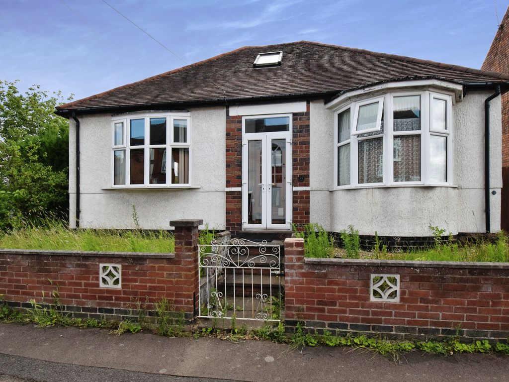 2 bed bungalow for sale in Regent Street, Oadby, Leicester LE2 Zoopla