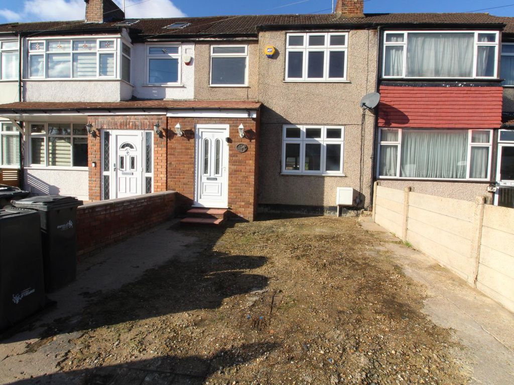 3 bed property to rent in Aldridge Avenue, Enfield EN3, £2,100 pcm Zoopla