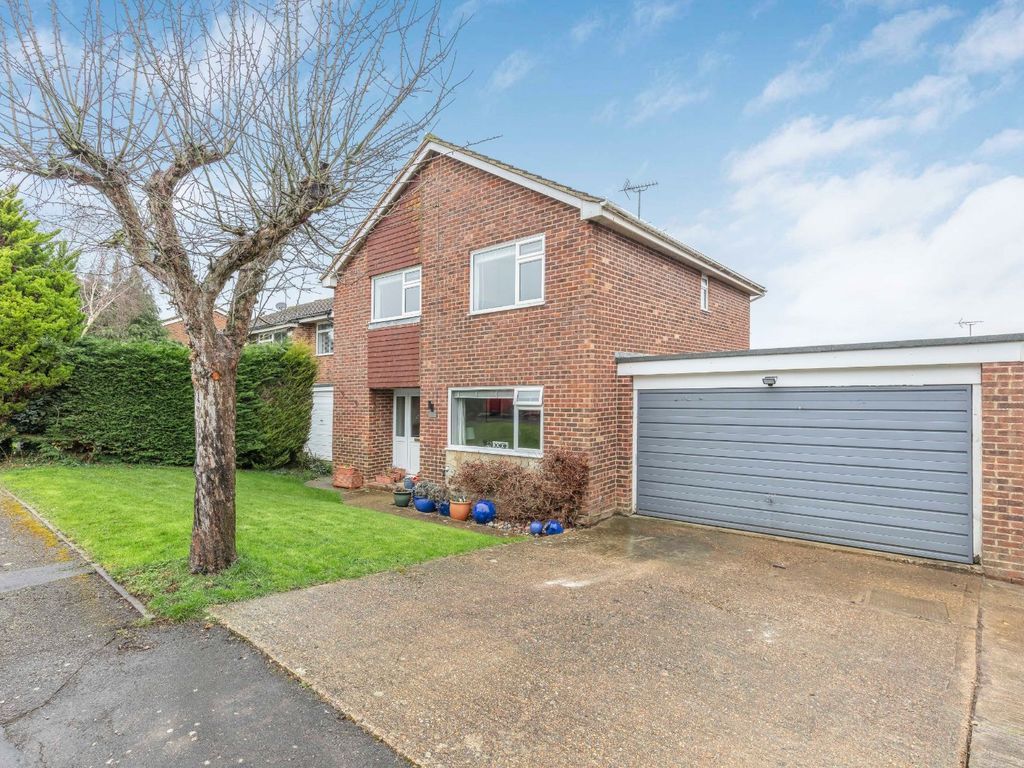 4 bed detached house for sale in Sheddingdean Close, Burgess Hill, West