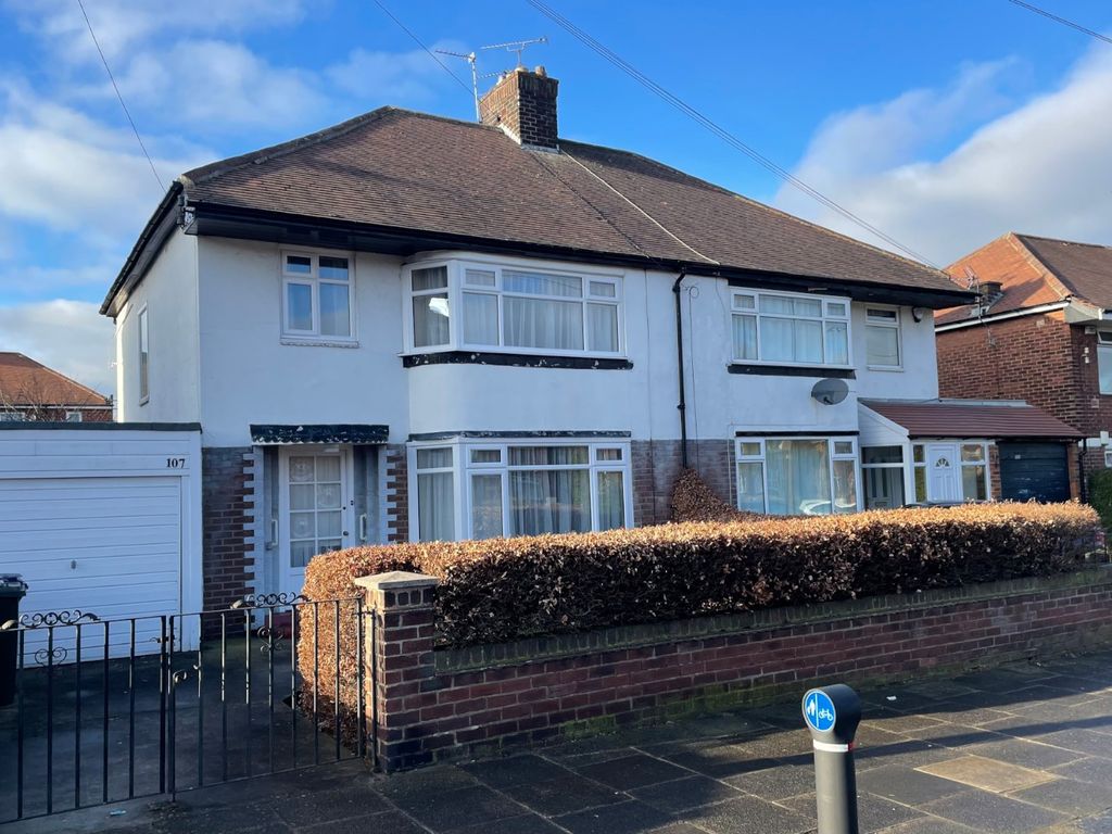 3 bed semidetached house for sale in Great North Road, Grange Park