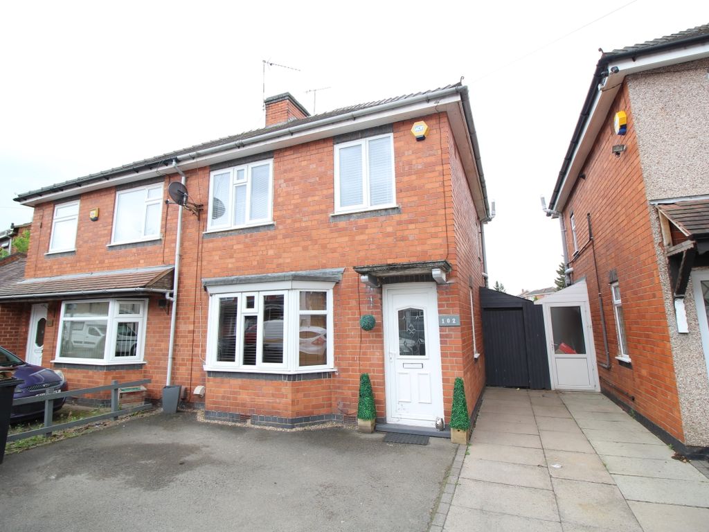 3 bed semidetached house to rent in Wootton Street, Bedworth