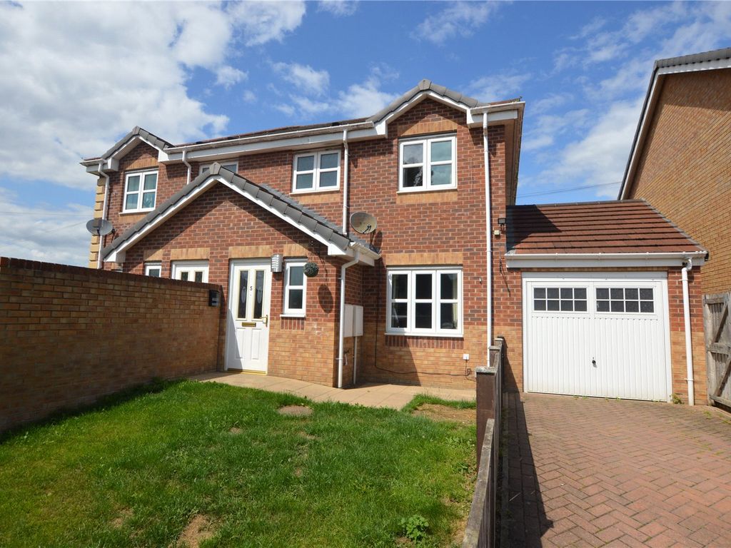 3 bed semidetached house for sale in Queens Close, Great Preston