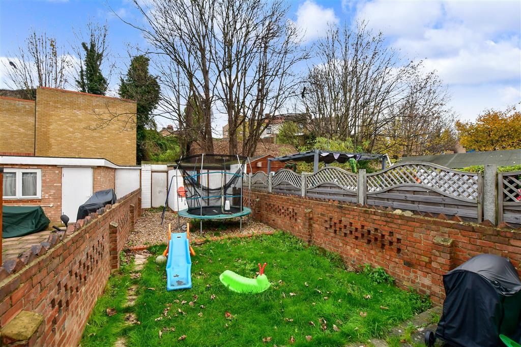 3 bed terraced house for sale in Sandcliff Road, Erith, Kent DA8 Zoopla
