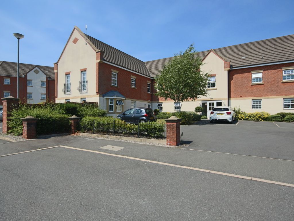 1 bed flat to rent in Fusiliers Close, Buckshaw Village, Chorley PR7, £595 pcm Zoopla