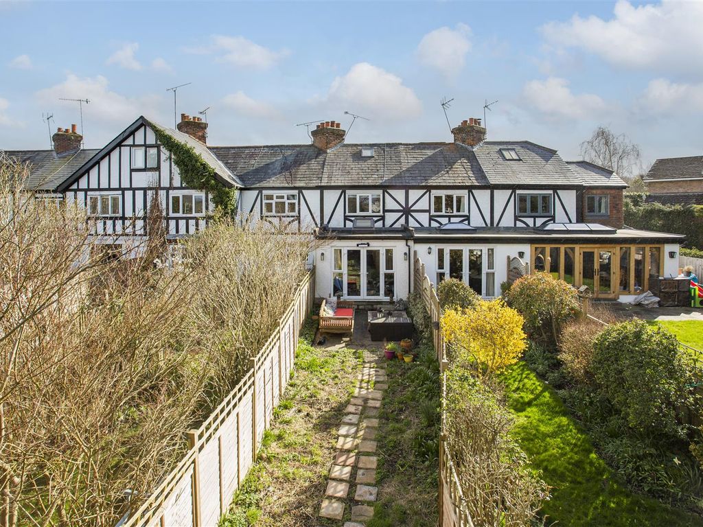 3 bed terraced house for sale in Shinecroft, Otford, Sevenoaks TN14