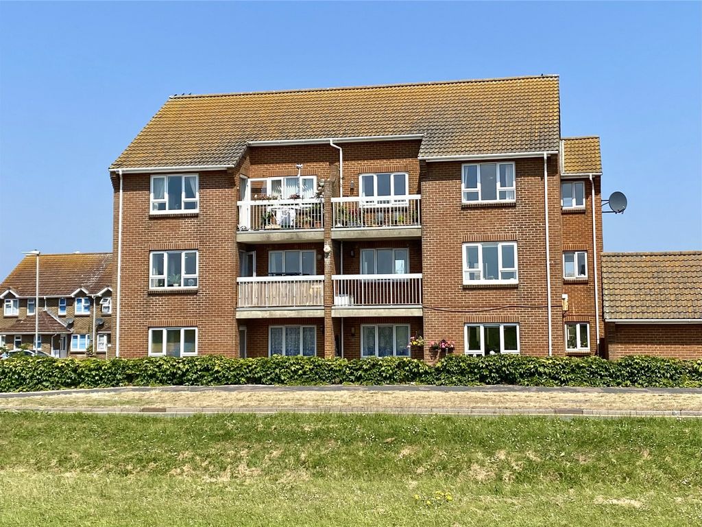 2 bed flat for sale in Collingwood Close, Eastbourne, East Sussex BN23