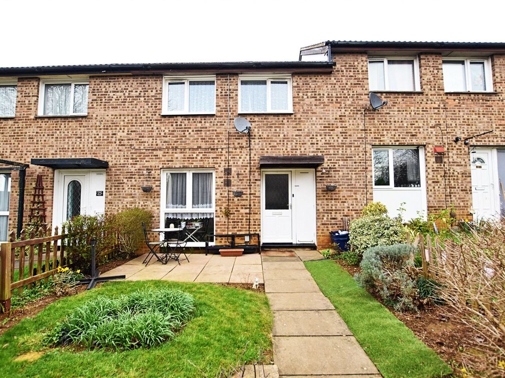 3 bed terraced house for sale in Maidencastle, Northampton NN3, £