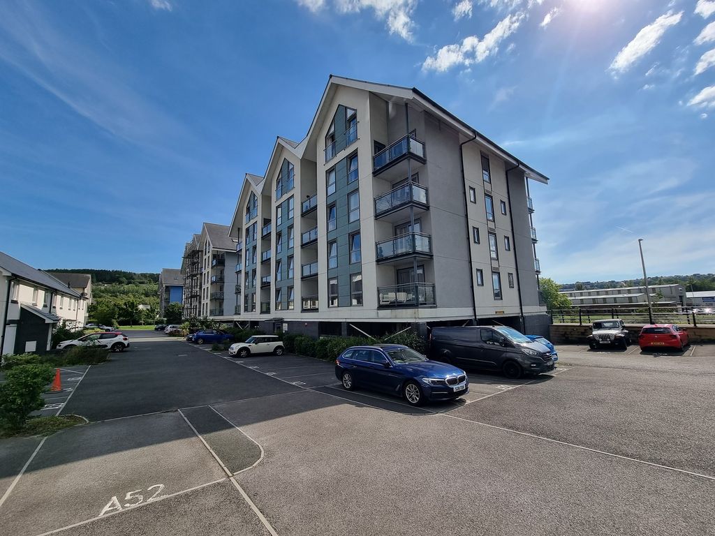 1 bed flat for sale in Phoebe Road, Copper Quarter, Pentrechwyth