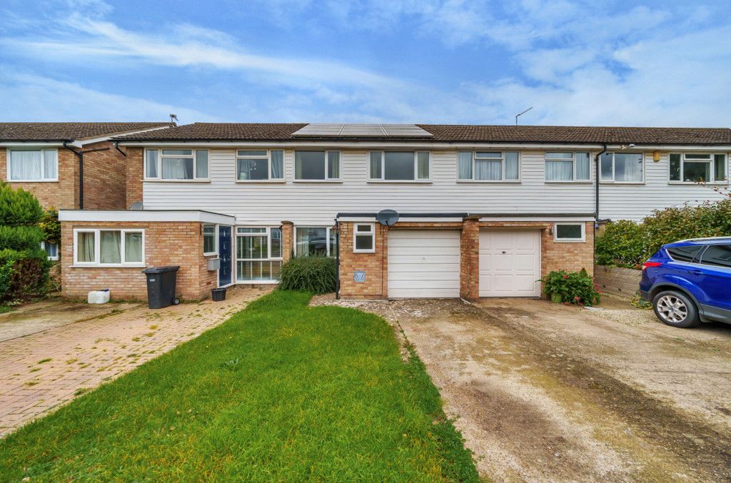 3 bed terraced house for sale in Ashridge, Chinnor, Oxfordshire OX39, £