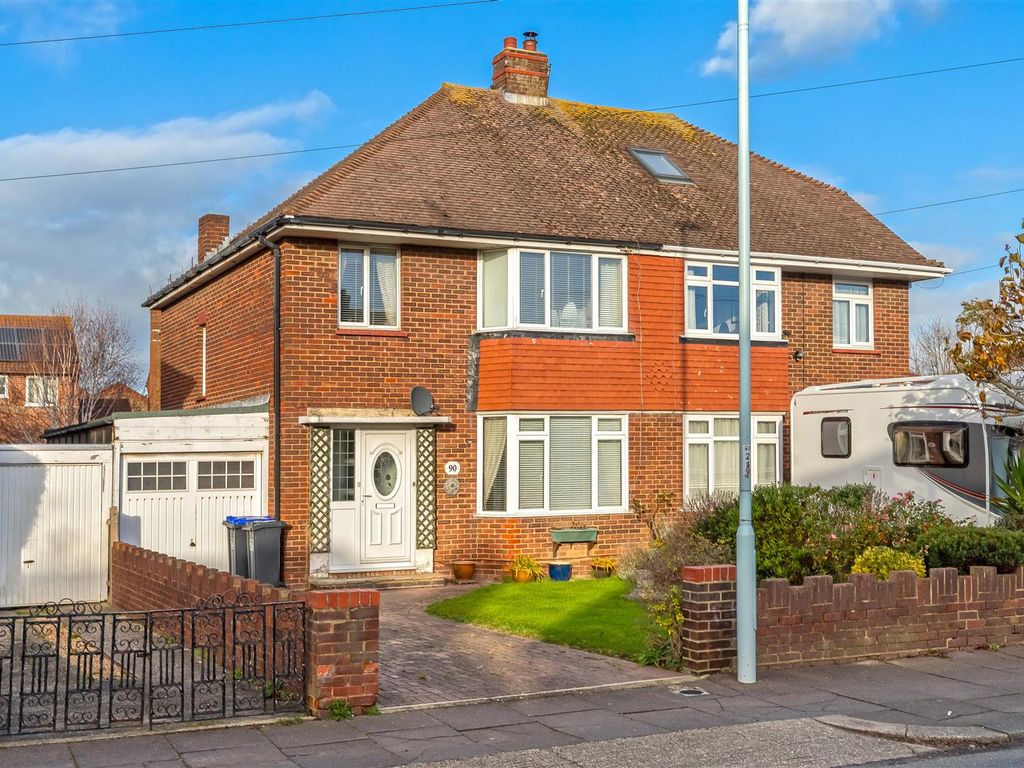 3 bed semidetached house for sale in Wiston Avenue, Broadwater