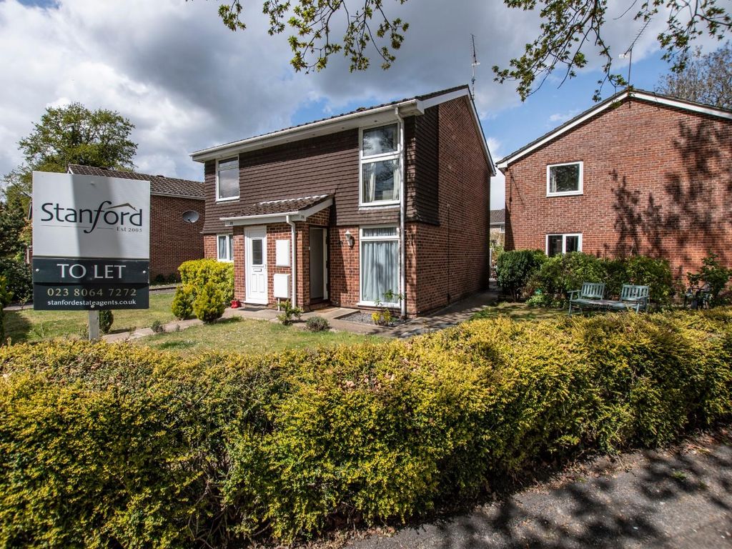 2 bed to rent in Launceston Drive, Boyatt Wood, Eastleigh