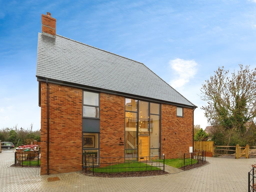 New home, 5 bed detached house for sale in Meadow Farm, Great Chart