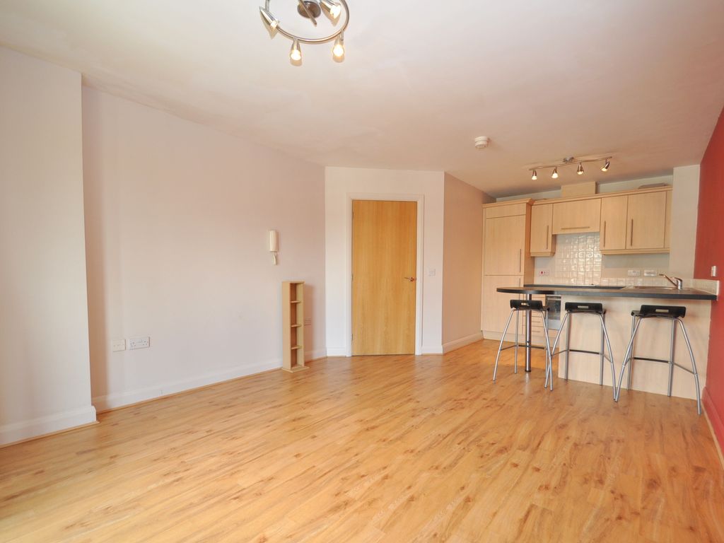1 bed flat to rent in Selkirk Court, Blurton, StokeOnTrent ST3 Zoopla