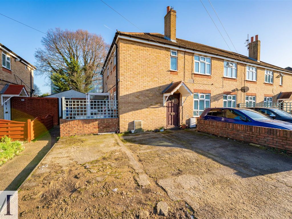 3 bed for sale in Beavers Lane, Hounslow TW4 Zoopla