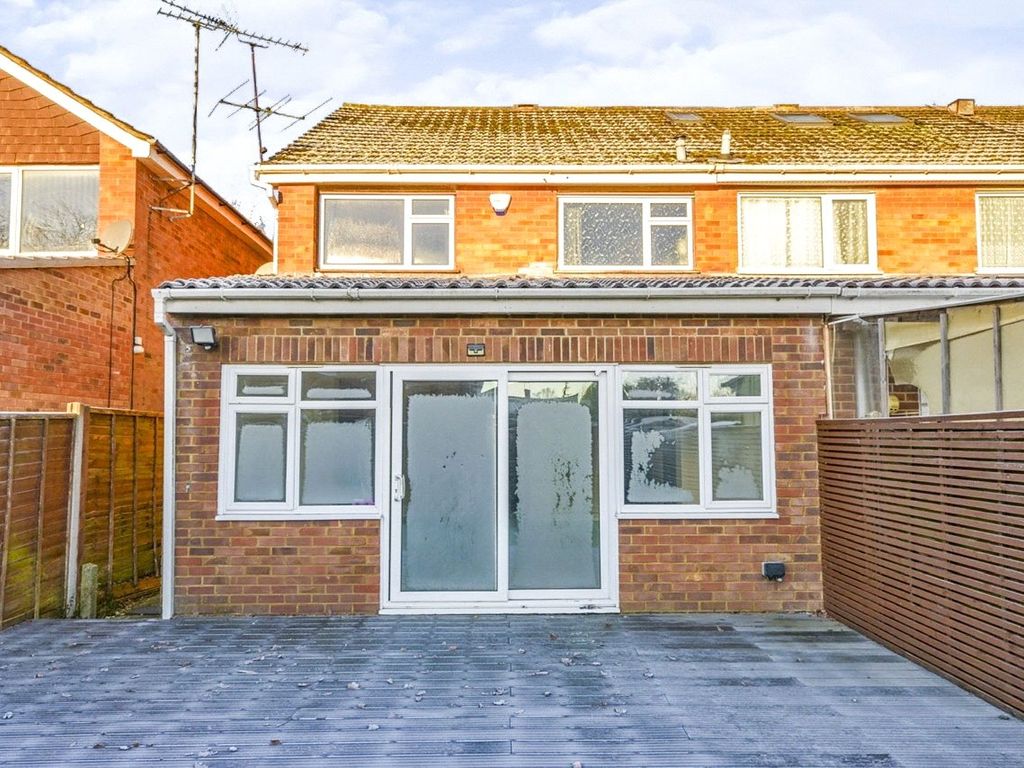 3 bed end terrace house for sale in Baker Street, Potters Bar