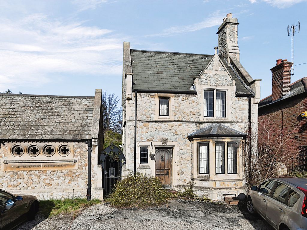 3 bed detached house for sale in Rectory Lane, Chelmsford, Essex CM1