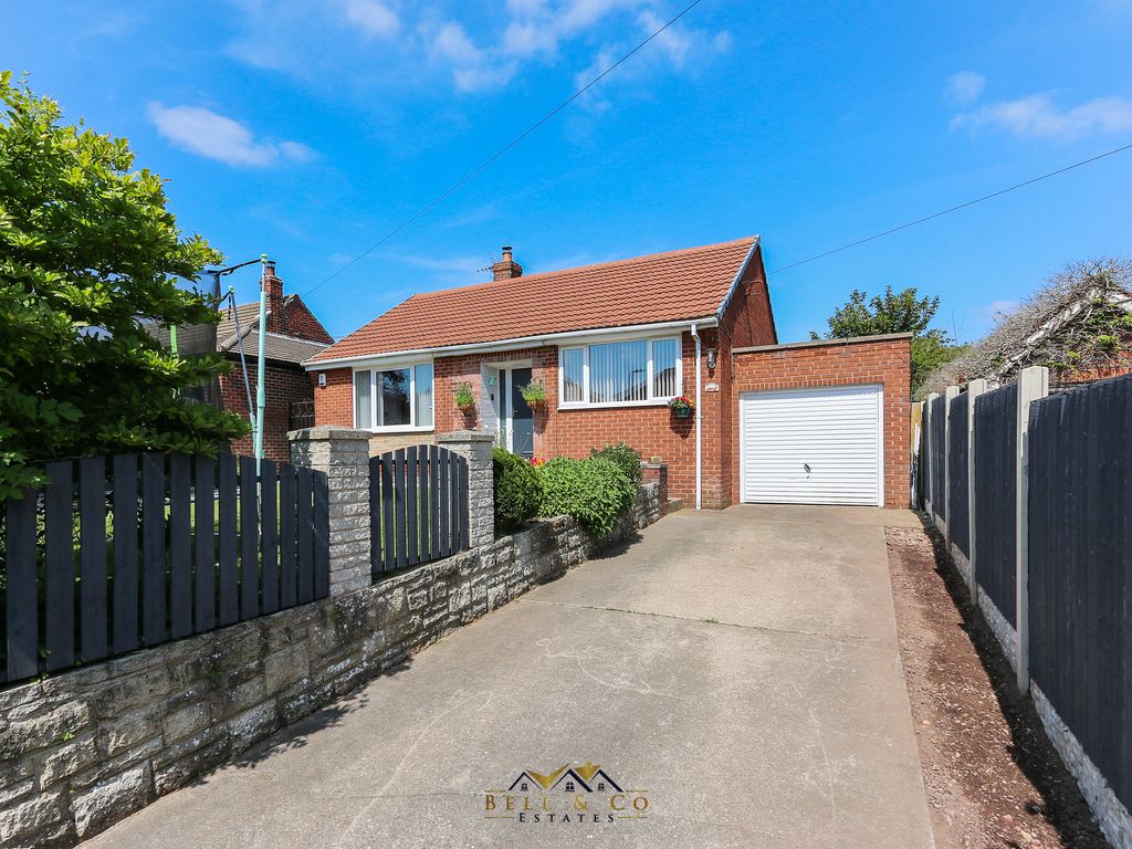 2 bed detached bungalow for sale in Serlby Lane, Harthill, Sheffield