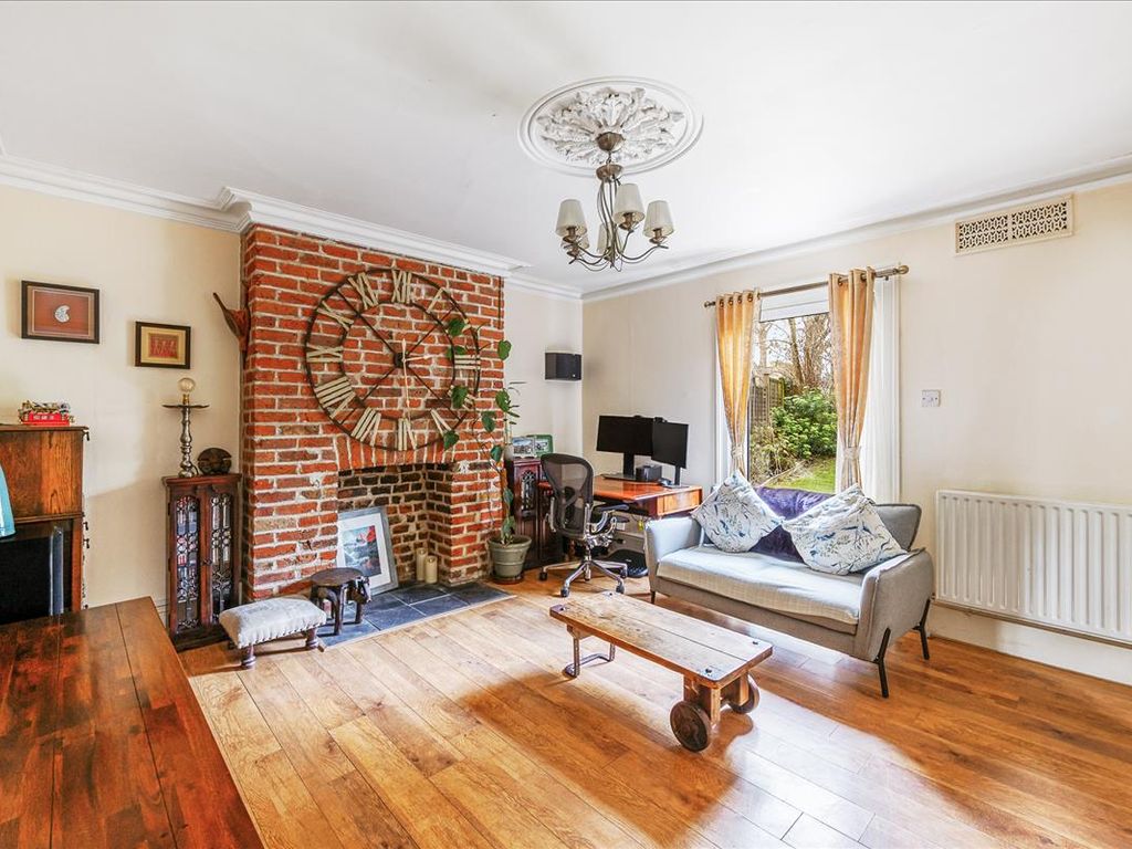 2 bed flat for sale in Grange Park, Ealing, London W5, £599,950 Zoopla