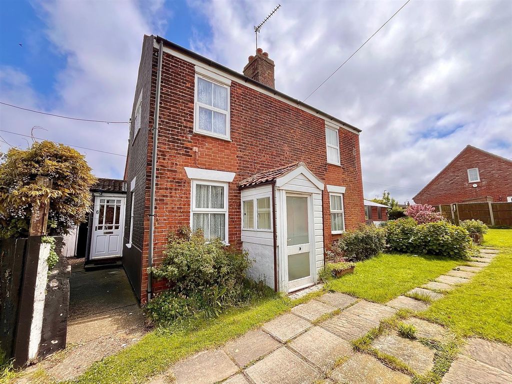 2 bed detached house for sale in Bullocks Loke, CaisterOnSea, Great