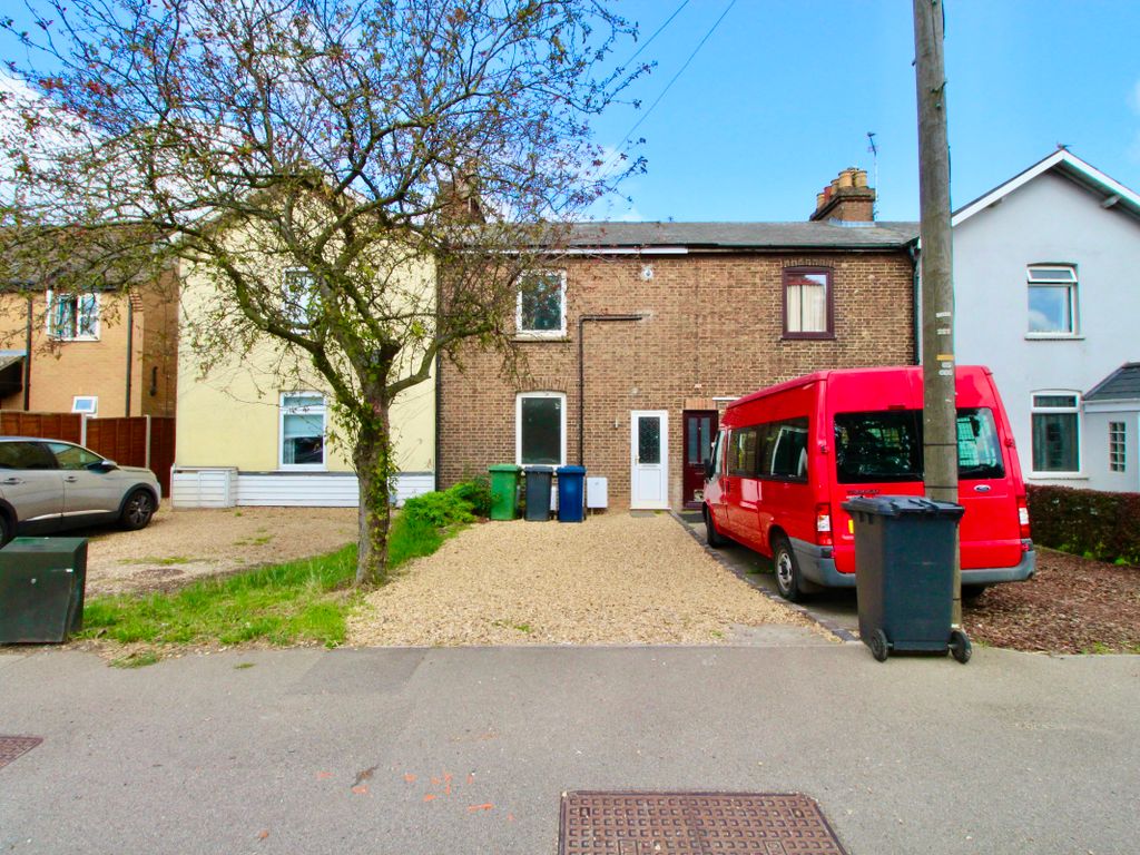 3 bed terraced house to rent in Broadway, Yaxley, Peterborough PE7, £