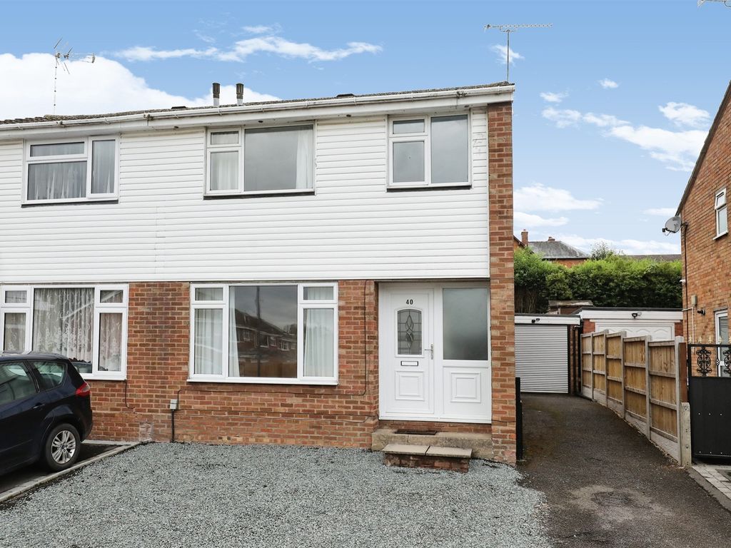 3 bed semidetached house for sale in Mullard Drive, Whitnash