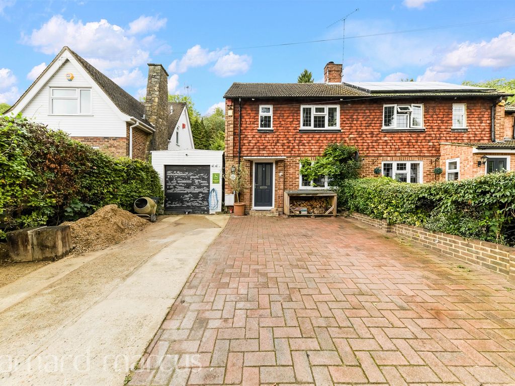 2 bed semidetached house for sale in Caterham Drive, Old Coulsdon