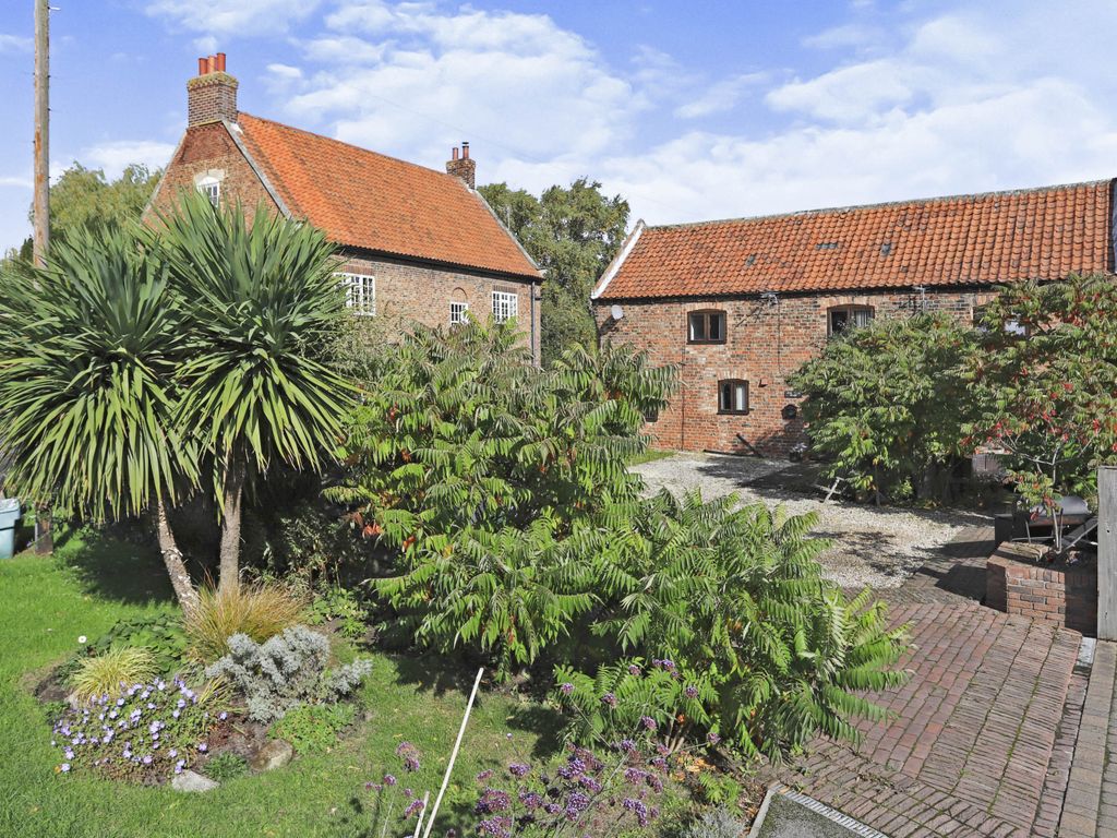 3 bed barn conversion for sale in Selby Road, Wistow, Selby YO8 Zoopla