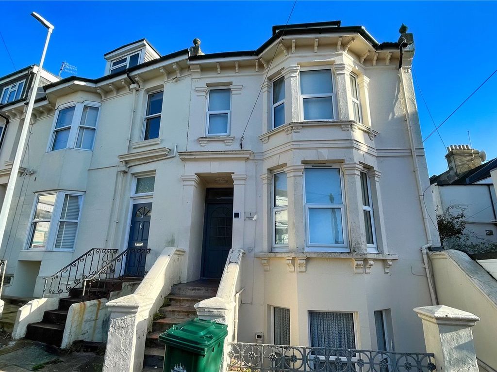 1 bed property to rent in Shaftesbury Place, Brighton BN1, £850 pcm