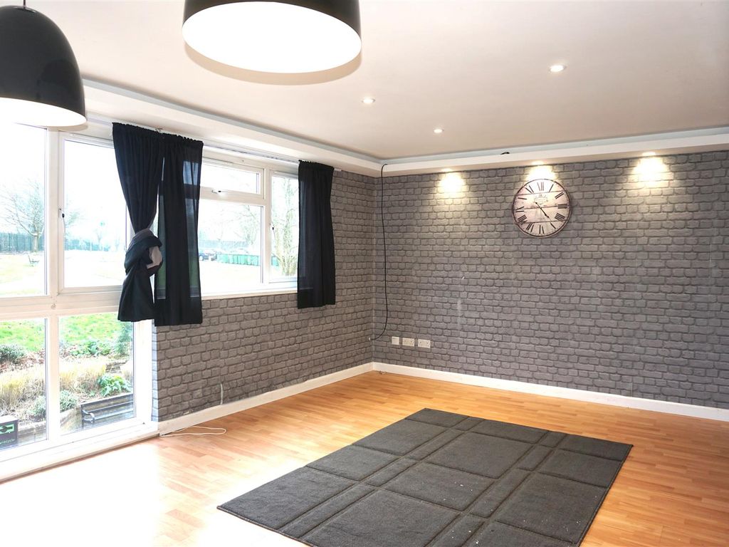 3 bed flat to rent in Wildridings Square, Bracknell RG12 Zoopla