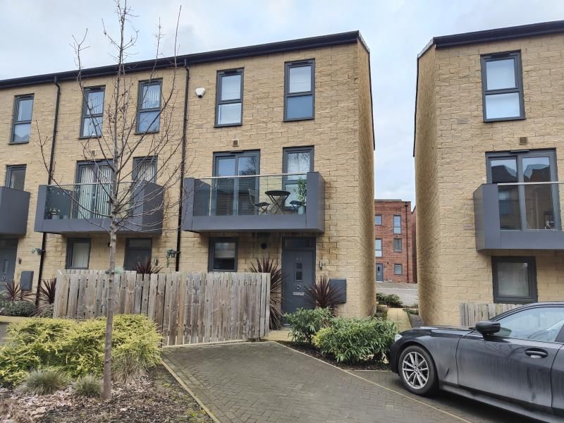 2 bed end terrace house to rent in Carnforth Avenue, Wakefield WF1 Zoopla