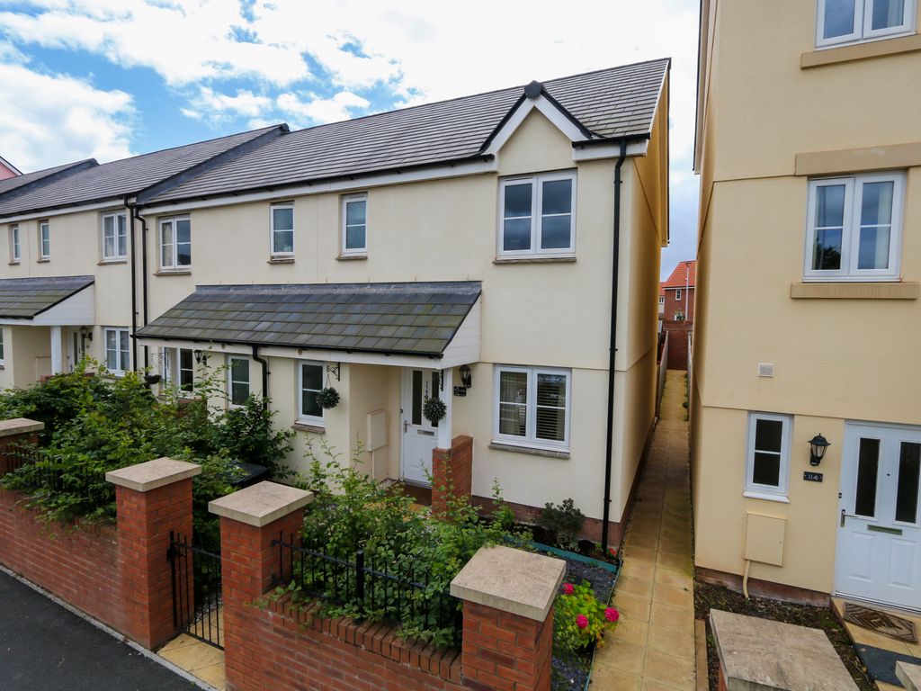 3 bed end terrace house to rent in Younghayes Road, Cranbrook, Exeter
