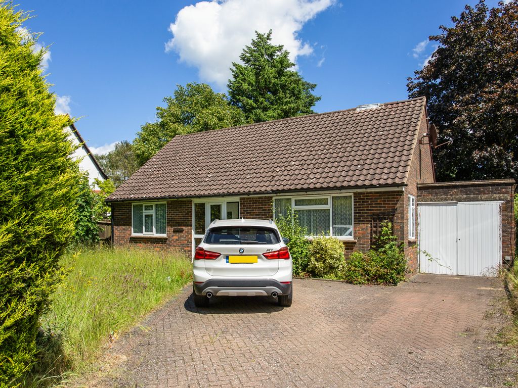 2 bed detached bungalow for sale in Town End, Caterham CR3, £550,000