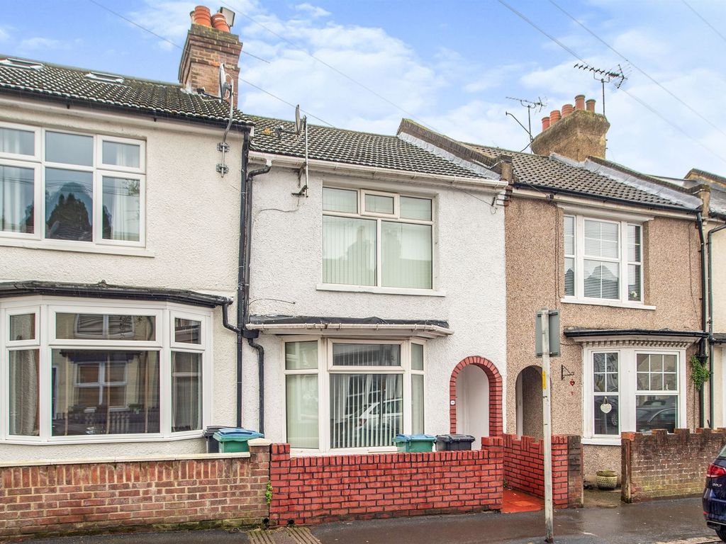3 bed terraced house for sale in Harwoods Road, Watford WD18 Zoopla